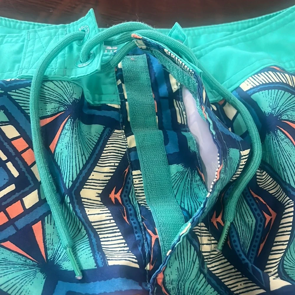 Hollister men’s size